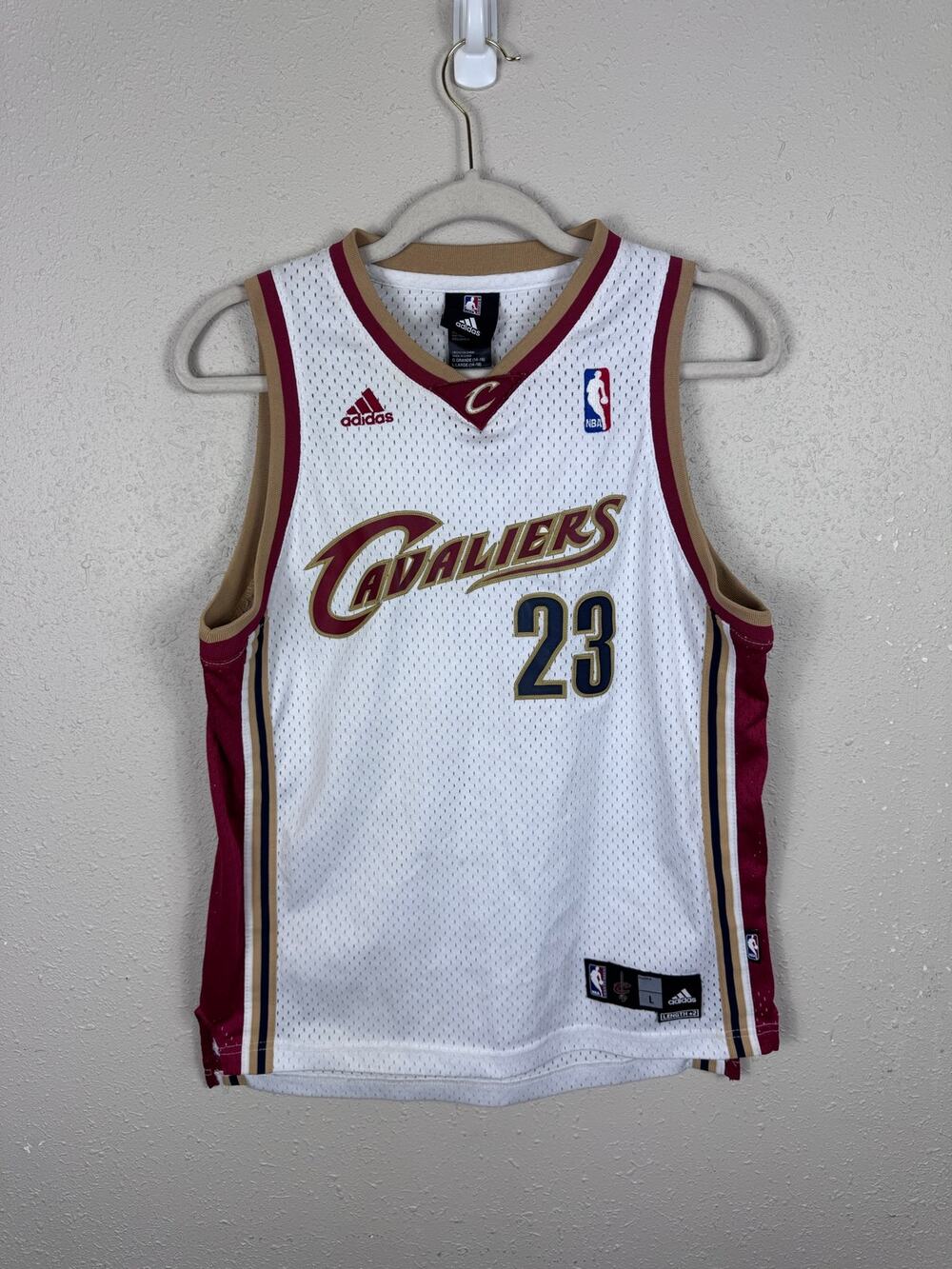 Adidas Cleveland Cavaliers LeBron James #23 youth NBA jersey Size L (14/16)